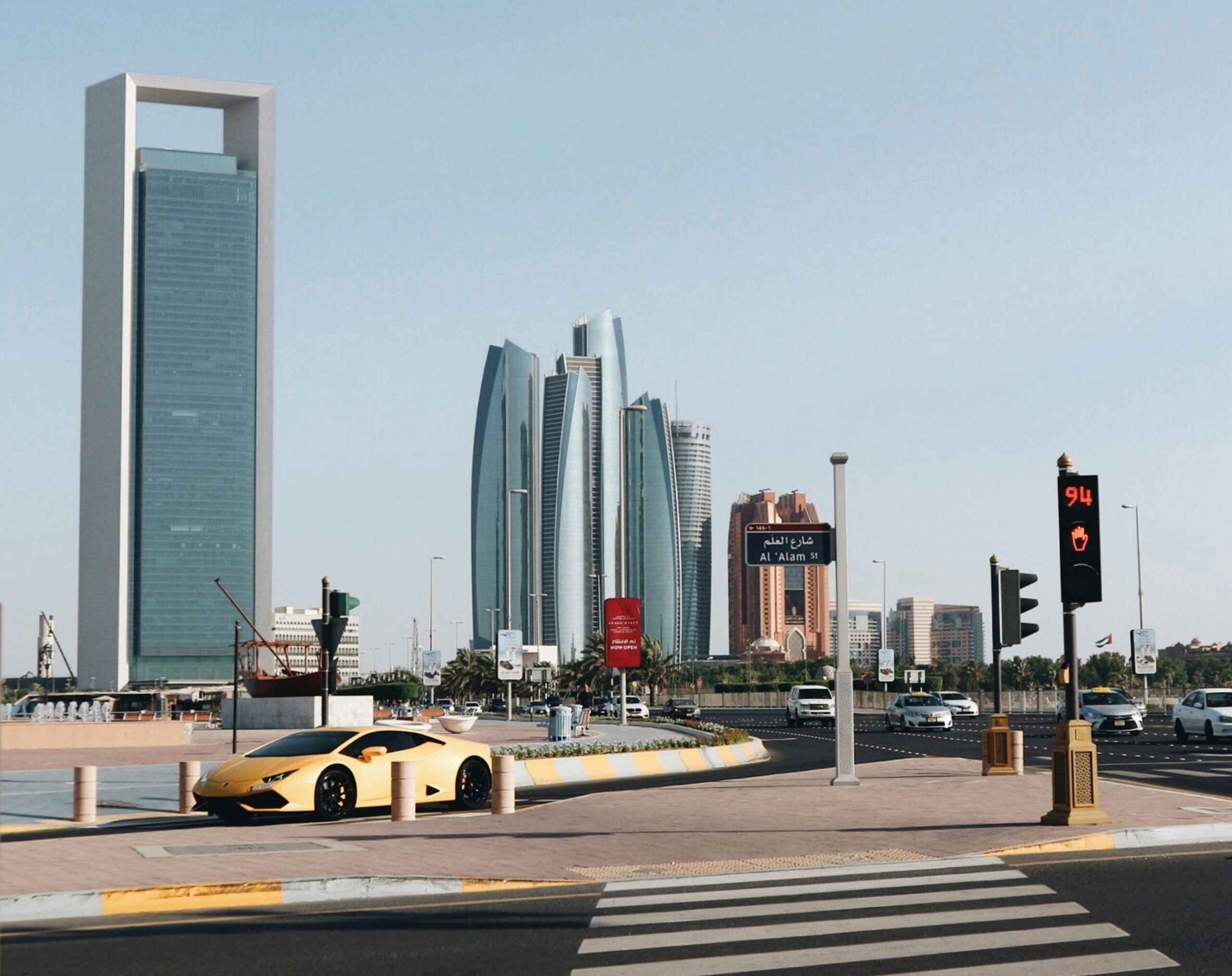 Luxury Travel to Abu Dhabi: Premium Airport Services by Morafiq